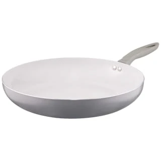 George Wilkinson Non-Stick Frying Pan 32cm 5 George Wilkinson Non-Stick Frying Pan 32cm - Image 3